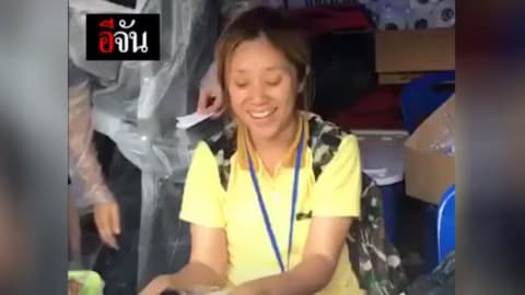 ซีนอาหารเข้าถ้ำ ช่วยเหลือทีมหมูป่า