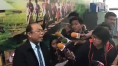 Live เชิญตัวครูปรีชา ถึงห้องเรียนขณะกำลังสอนหนังสือ