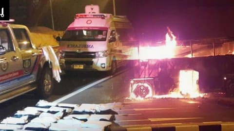 ไฟไหม้รถบัสโดยสาร มีผู้เสียชีวิตถูกไฟคลอก 20 ราย