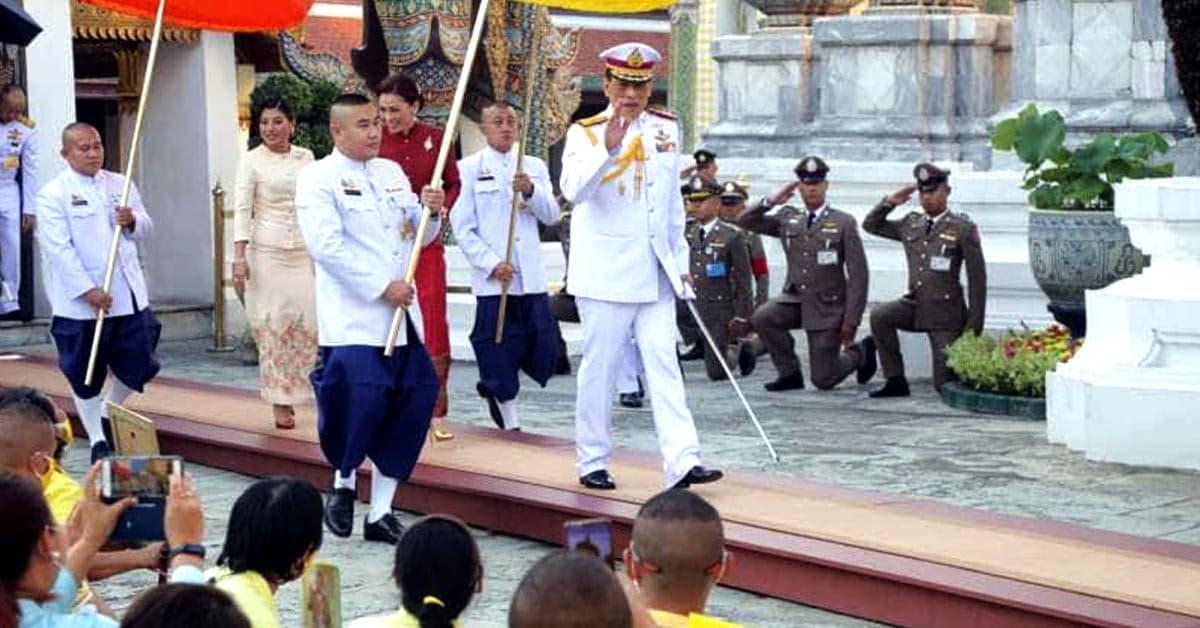 ในหลวง และ พระราชชินี เสด็จบำเพ็ญพระราชกุศลเนื่องในวันมาฆบูชา