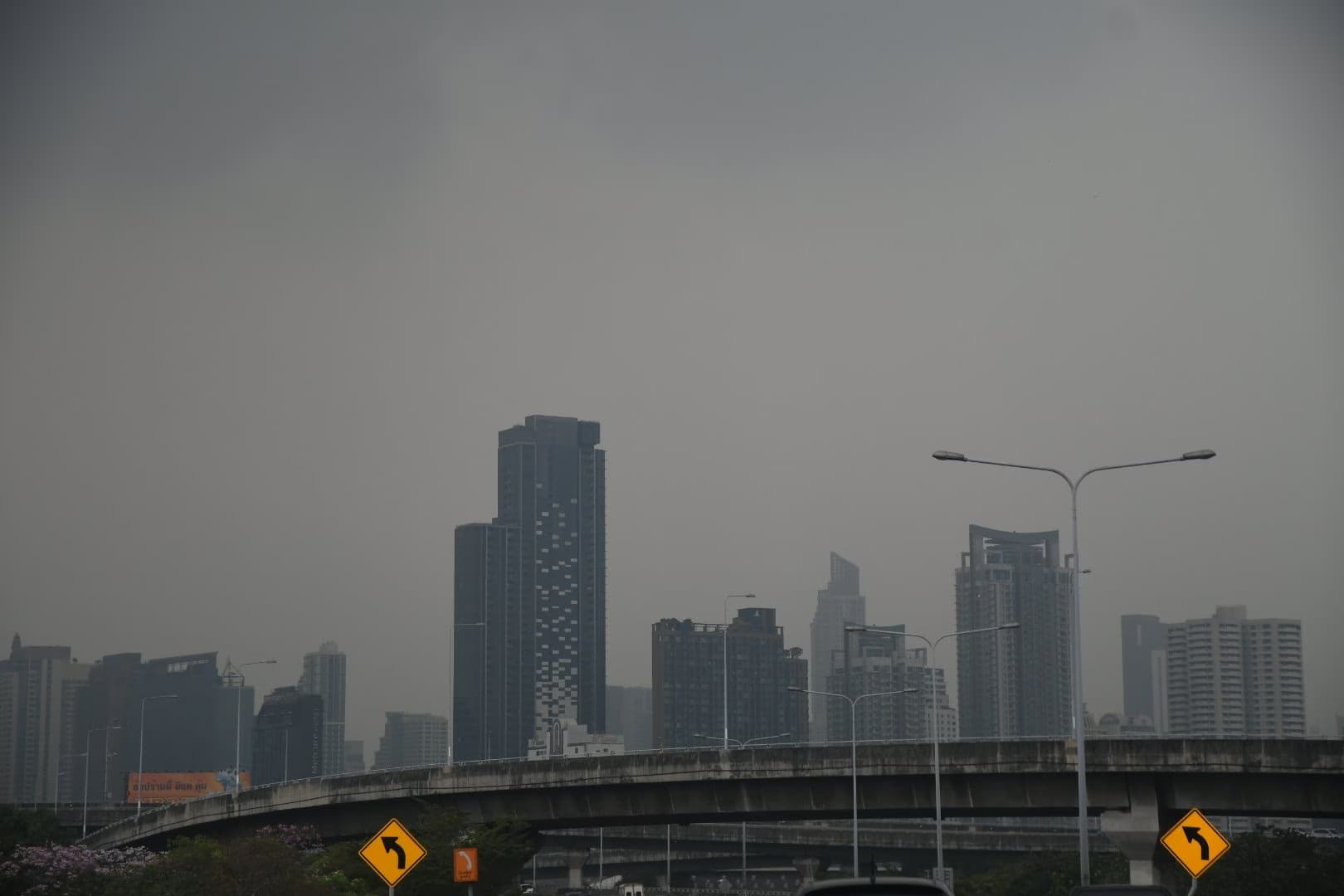 37 จังหวัด PM 2.5 สูงปรี๊ด! กทม.แดงเถือกทุกเขต