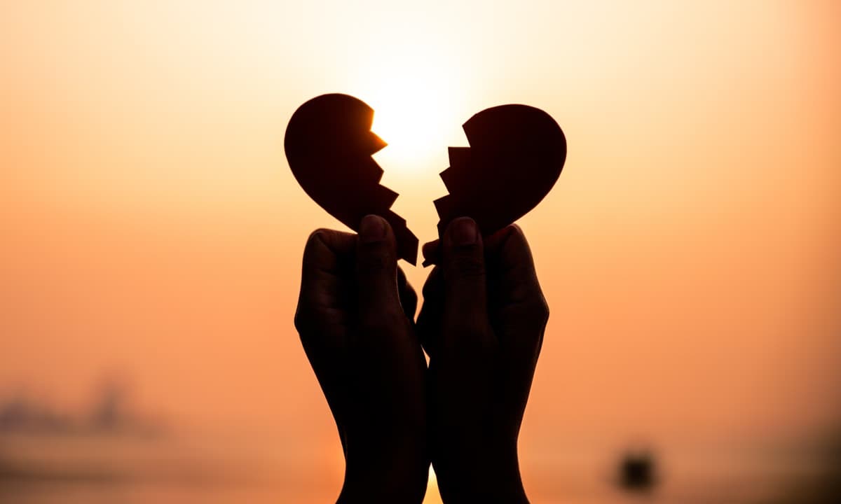 จู่ๆก็เลิกรัก!  เเพทย์ เตือน “ความรู้สึกเฉยเมย” ทำ “รัก” พังได้ 